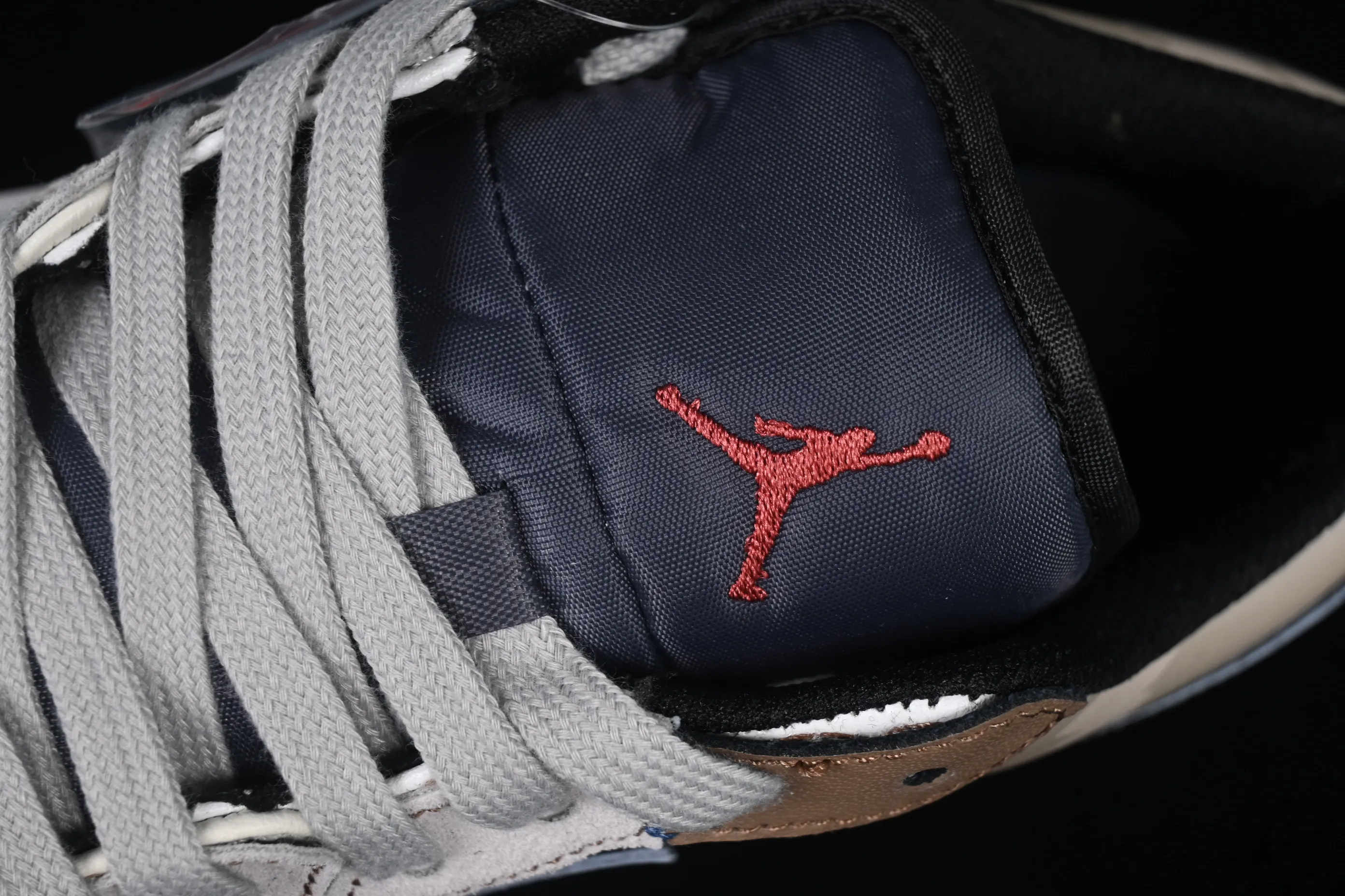 All categories Air Jordan Jordan series basketball shoes Air Jordan 1 Low Air Jordan 1 Low AJ1 Joe 1 Panda Prank Flying Skyline Burning Black Brown Blue Low-top Retro Basketball Shoes 553558-154